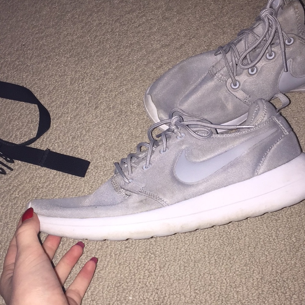 Roshe Nike Sneakers